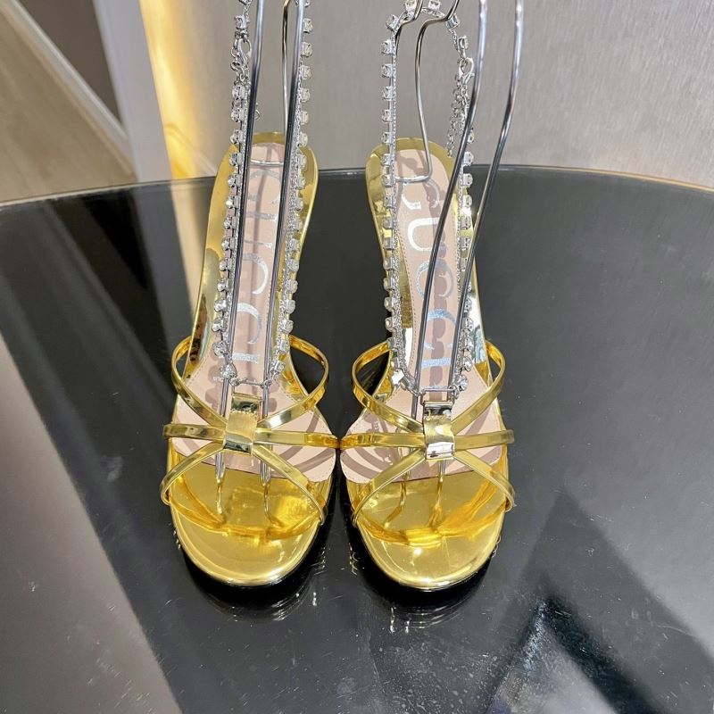 G*u*i sandals